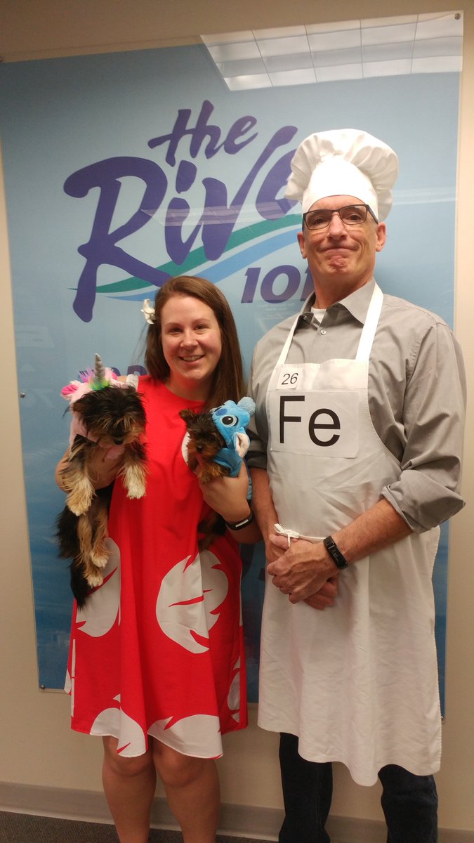 1013theriver's tweet photo. Trick or TREAT! 
#HappyHalloween2018 
#CostumesAtWork
#TheRiverWakeUp
@charnormandeau 
@bennydesk https://t.co/dYzDiM0zzq
