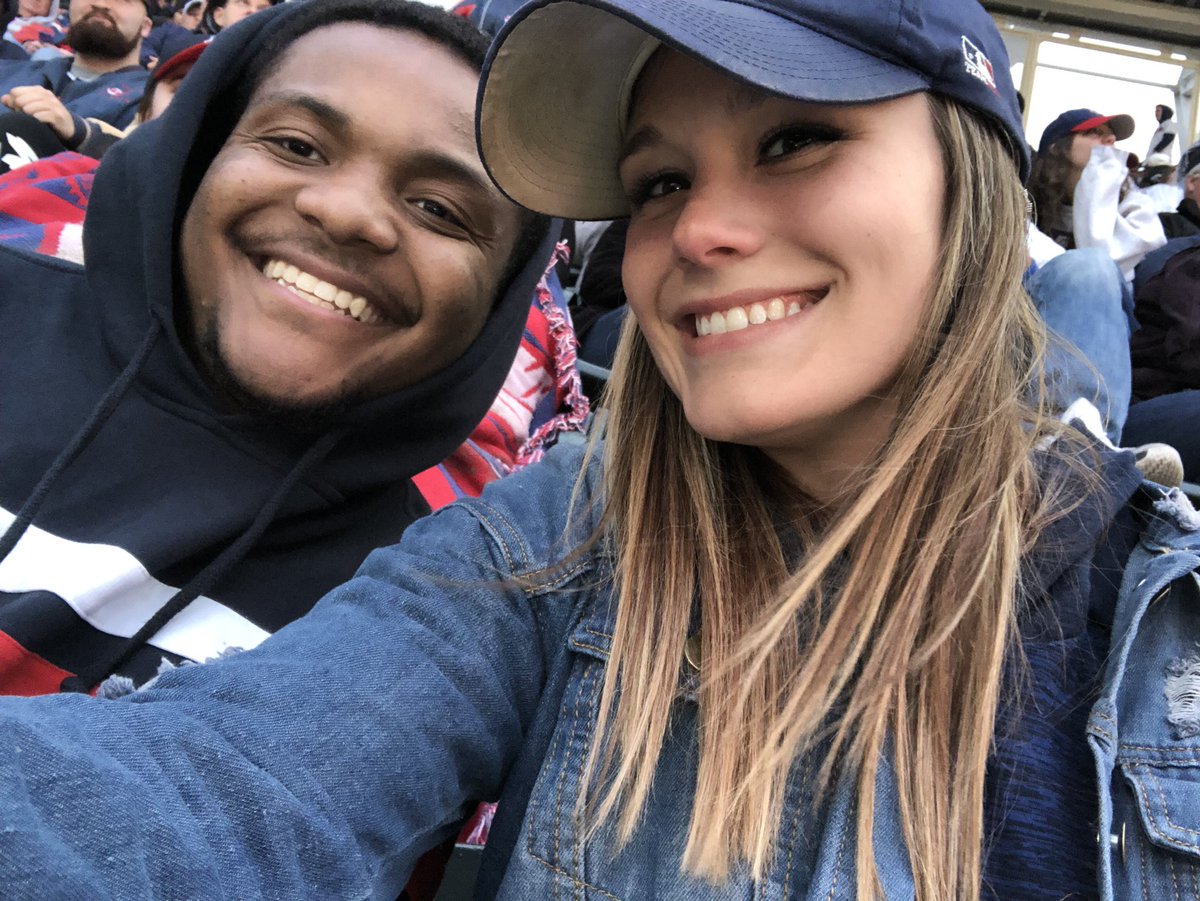nicholsdo's tweet photo. Happy birthday squid! Love ya and I hope you have a great day 😊❤️🎈🎁🎉@Sydney_Fox_ #watchoutpost https://t.co/5GWy1uHORE