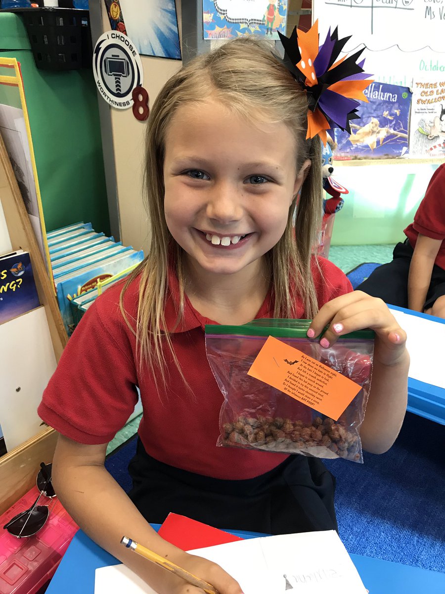 thisteachermrse's tweet photo. 2nd Graders @BonitaCharter are reading about bats, comparing stories and characters, and enjoying a little #Halloween treat of #BatPoop. 🦇 🤣 https://t.co/B9e6k0TAlN