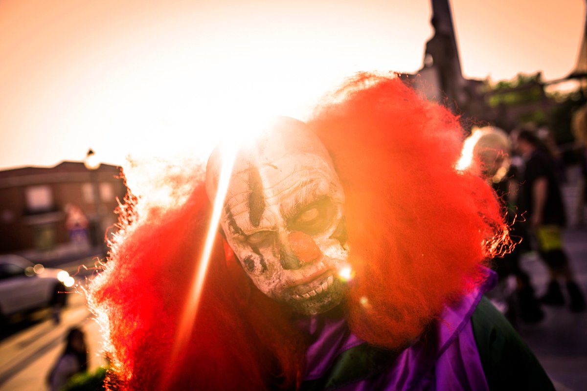 🔥¡Supervivientes!🔥

Hoy estaremos intentando sobrevivir a la noche más terrorífica del año con #SZSanFernandoDeHenares 

¡Recuerden acudir con tiempo al Check-in para evitar colas y aglomeraciones!

🧟‍♂️🎃¿Estáis preparados para un Halloween Apocalíptico?🎃🧟‍♂️
