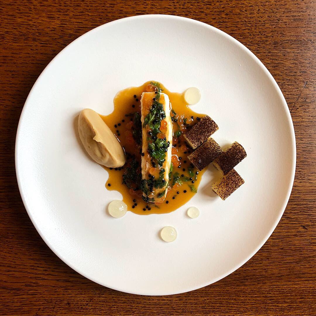 chezchristof's tweet photo. Pan fried Halibut, caramelised celeriac, kohlrabi, dashi and caviar butter, chervil ⁦@CastleDairy⁩ ⁦🐟🐟🐟👍 https://t.co/QFU217G8P1