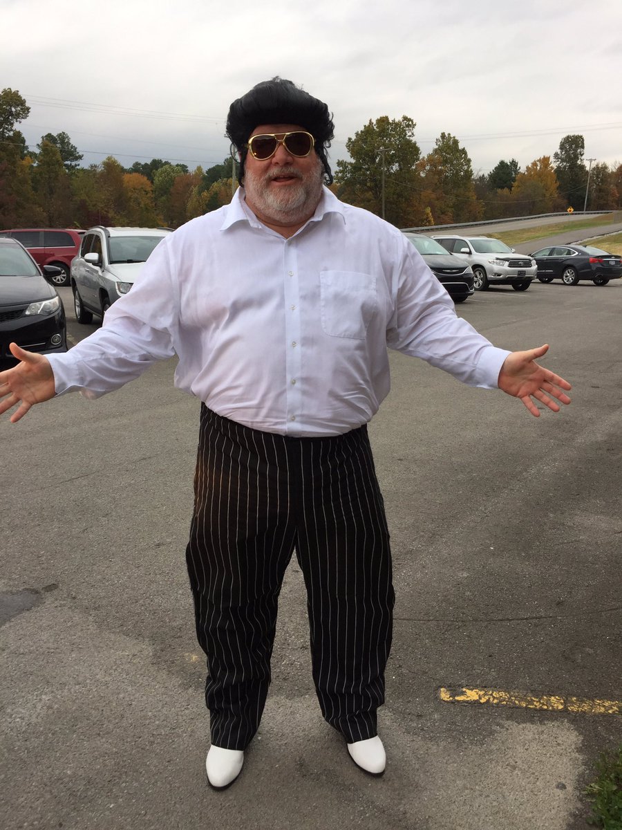 Bacchrish's tweet image. Bacchus Elvis is back!  #halloween #smite #cosplay #fun