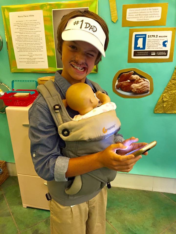 CatchCade's tweet image. Throw back to when I was the #1 Dad on #Halloween 🎃 #halloweencostumes