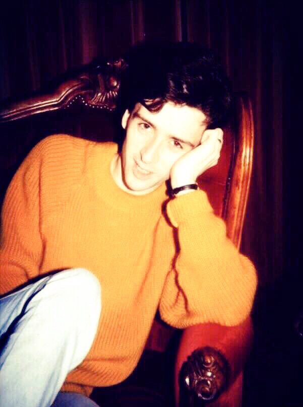 Happy birthday  wish someday you could come to China,I ll wear the same yellow sweater to your gig! 