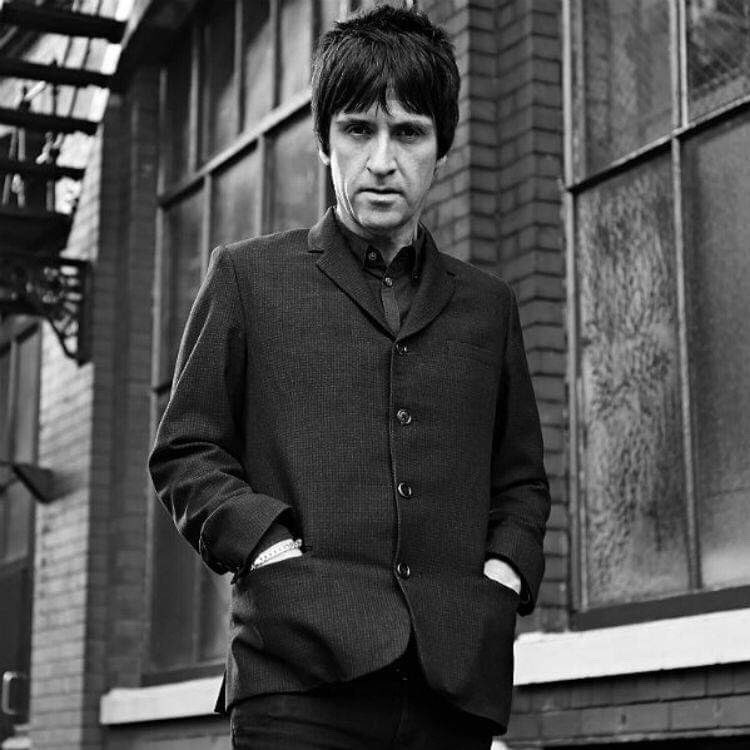 Happy 55th birthday to a proper legend, Sir Johnny Marr.     