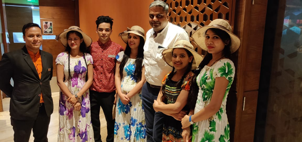 CourtyardRaipur's tweet photo. Our relationships with our long-stay guests are special. Here’s a glimpse at how we bid them a fond farewell, take a look. #SpecialMoments https://t.co/tRH1bH6B7l
