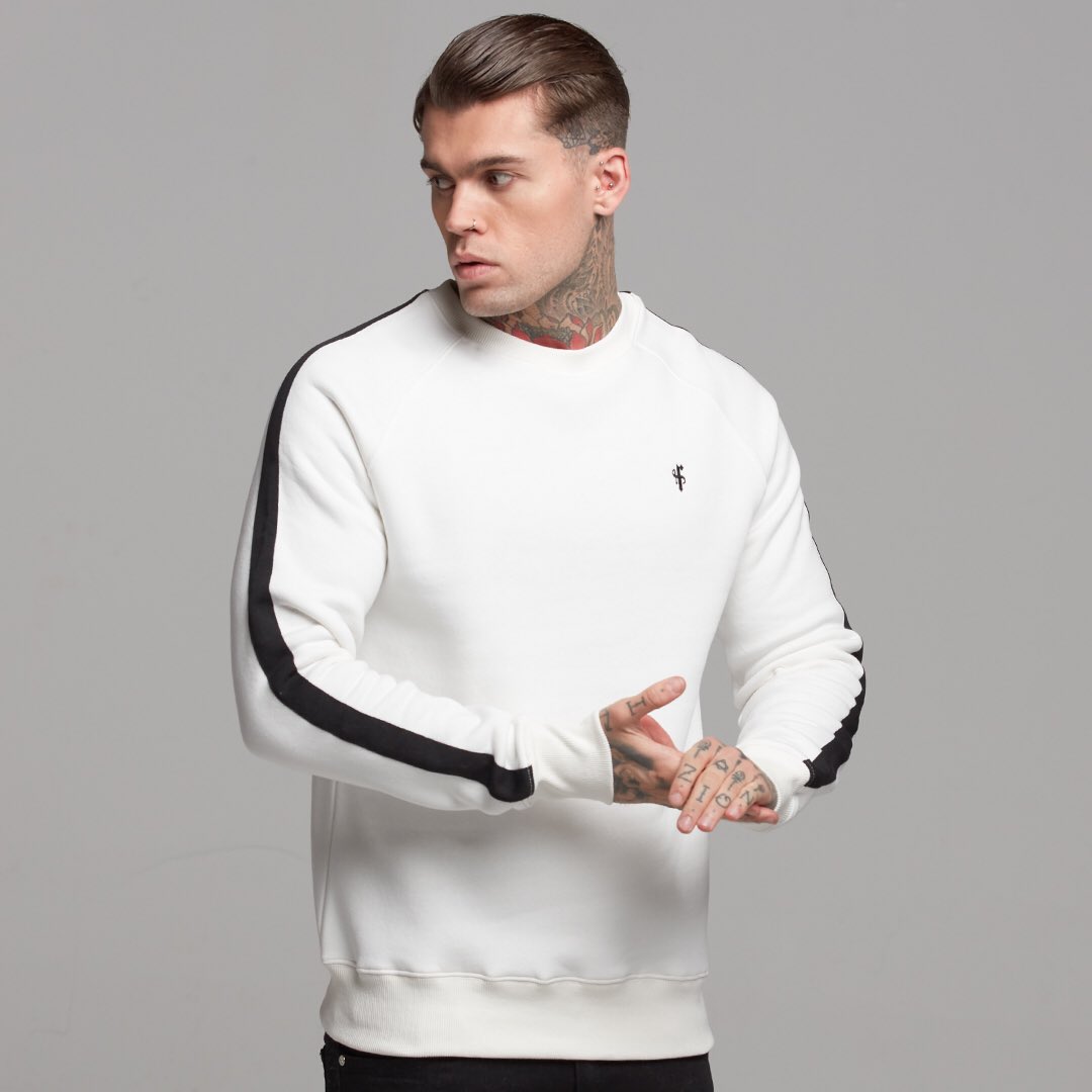 Win an item of your choice at #FatherSons.

- Follow
- RT

Winner chosen Sunday | fathersonsclothing.com/collections/sw…