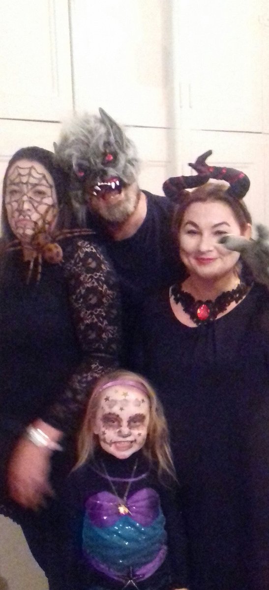 WatsonWalkies's tweet photo. Why didn't the ghost go to the party? He had no body to go with!😂😂😂😂 https://t.co/dskYOoYCyG