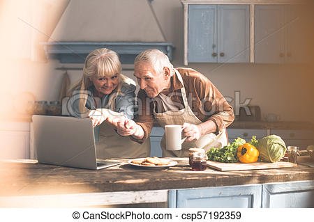 BarakaFmKe's tweet photo. #Tulizo, Does it equal to faithfulness when couples  have free access and use of  their partners  mobile phones and social media sites?  @BarakaFmKe  @EstherGambo https://t.co/ildpPZTetA
