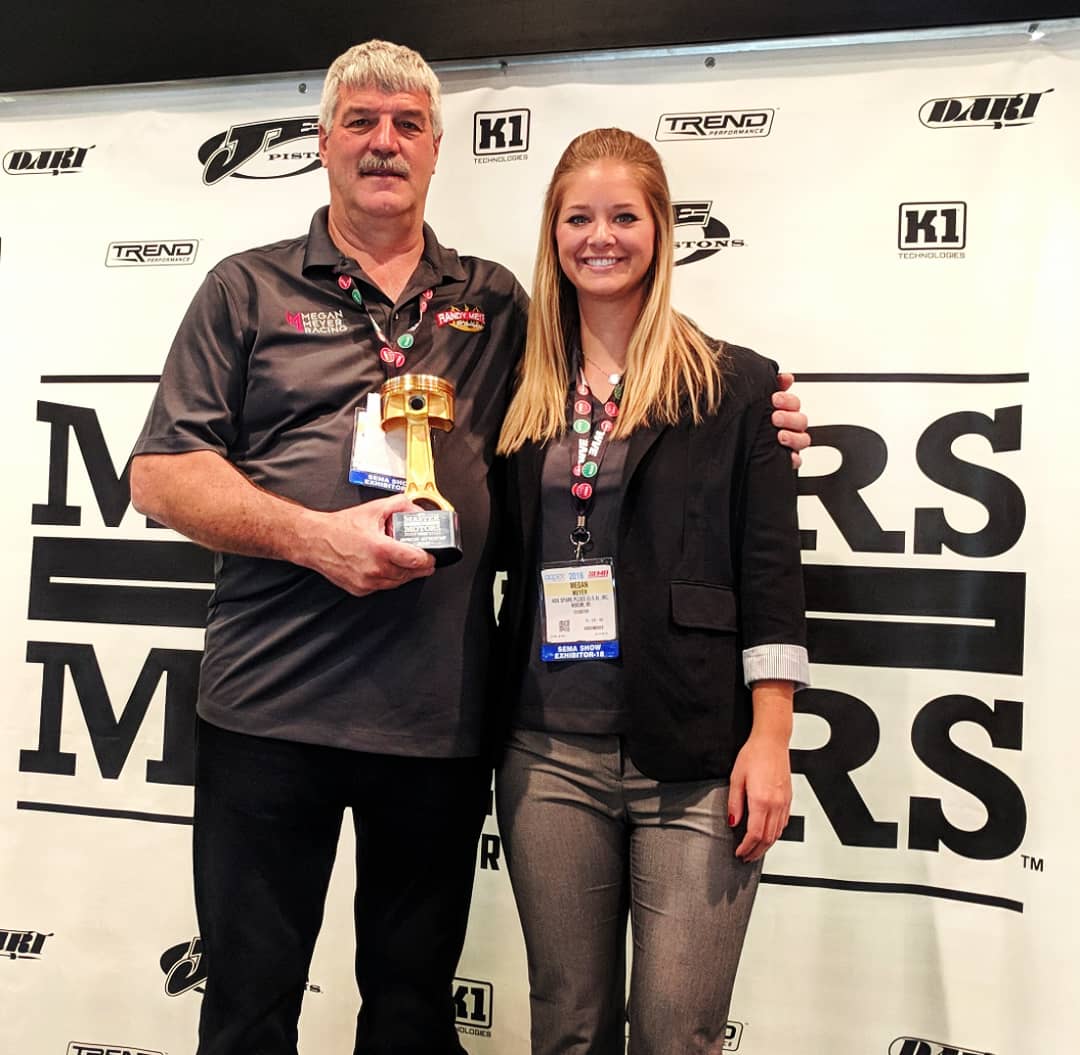 MeyerSisters's tweet photo. The first ever awards at SEMA for engines was hosted today at @JEPistons1 booth! Our @ArtofFast dragster's 421 nitro-injected hemi motor with @BradAndersonEnt block and heads was awarded the best racing engine at #sema2018!! #mastersofmotors π https://t.co/OEuYyWWoyG
