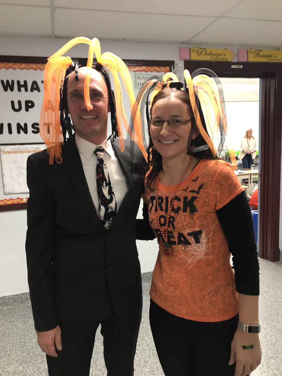WinstonPSLDSB's tweet photo. Who wore it better? So much spirit at Winston today! https://t.co/ZhGJux9J6C
