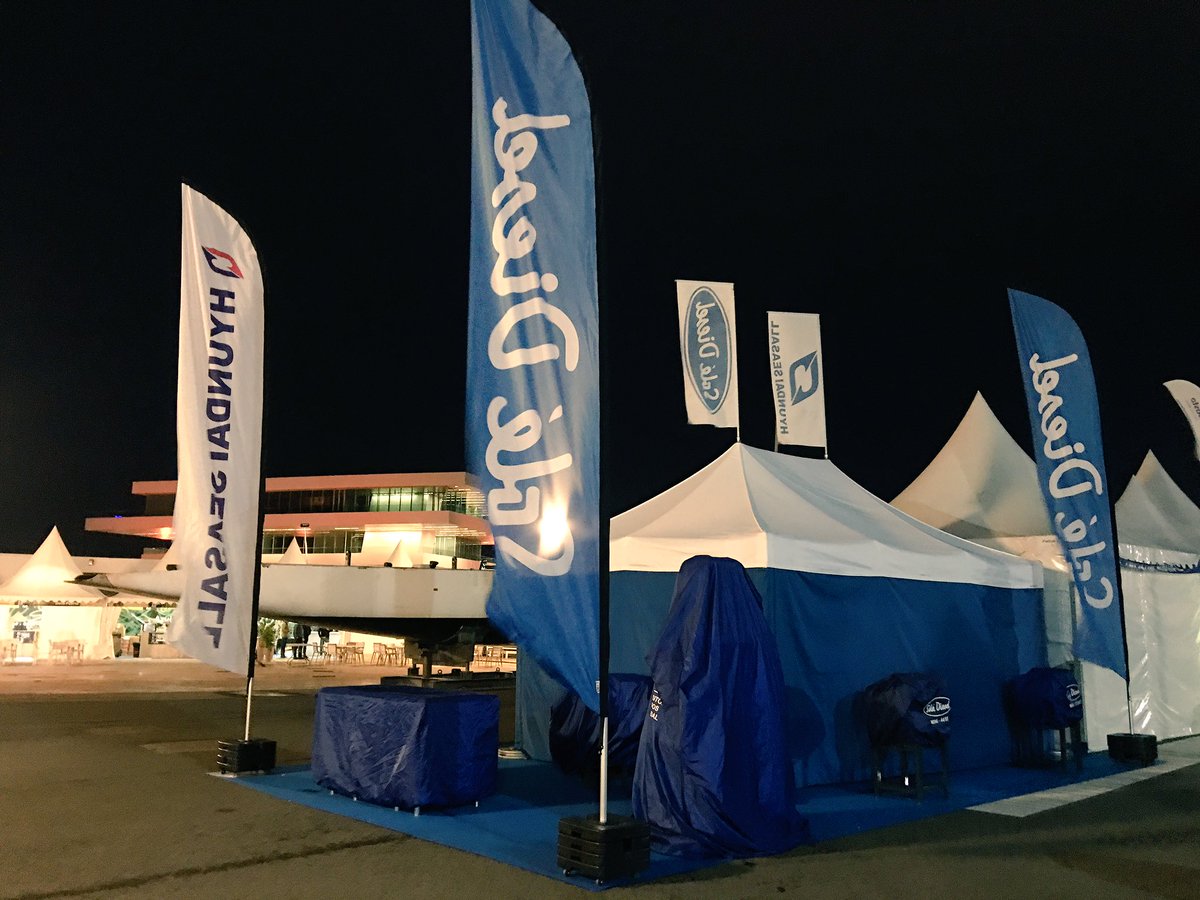 DavidMedialdeaF's tweet image. Cerrada la primera jornada del @VLCBoatShow hemos tenido de todo, hasta el arcoíris. Ven a conocer las últimas novedades de nuestra gama más profesional y gama de recreo.