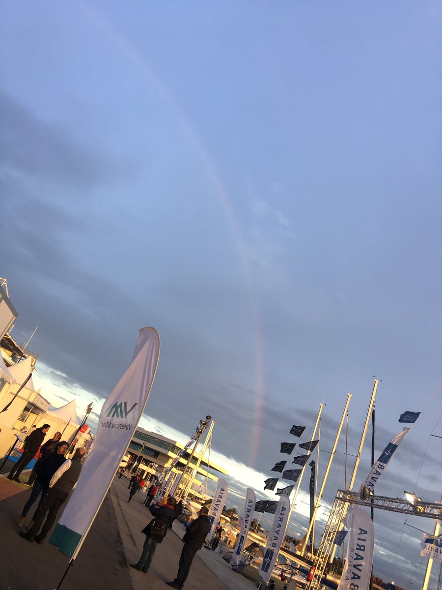 DavidMedialdeaF's tweet image. Cerrada la primera jornada del @VLCBoatShow hemos tenido de todo, hasta el arcoíris. Ven a conocer las últimas novedades de nuestra gama más profesional y gama de recreo.