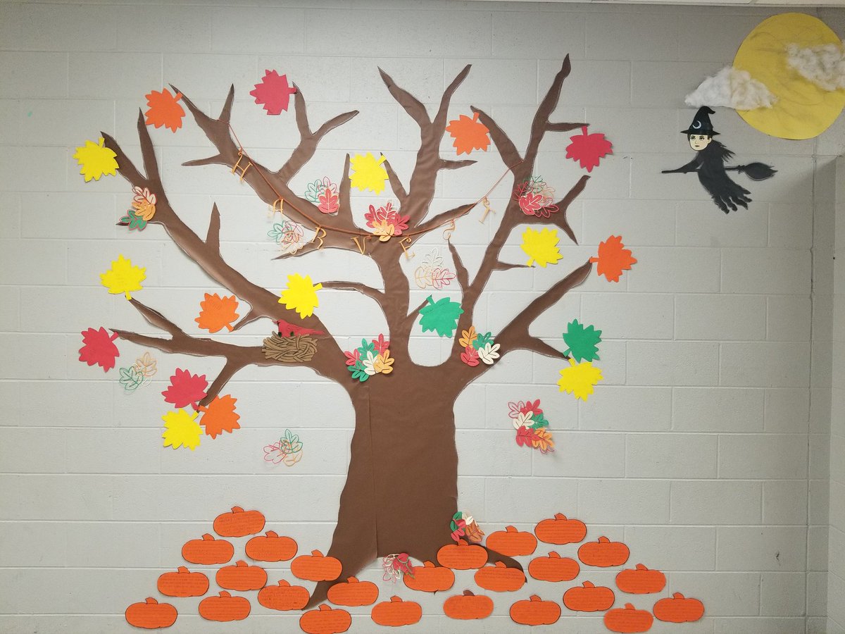 StevensonMS_'s tweet photo. The SMS 21st CCLC After-School program wrote Persuasive Paragraphs from the view point of a pumpkin begging to not be carved into a Jack-O-Lantern yesterday. We have added them to our Art project that we are transitioning through the seasons. #evenbetter @PanthersSMS @JCBOEal https://t.co/F8BB2utG5T