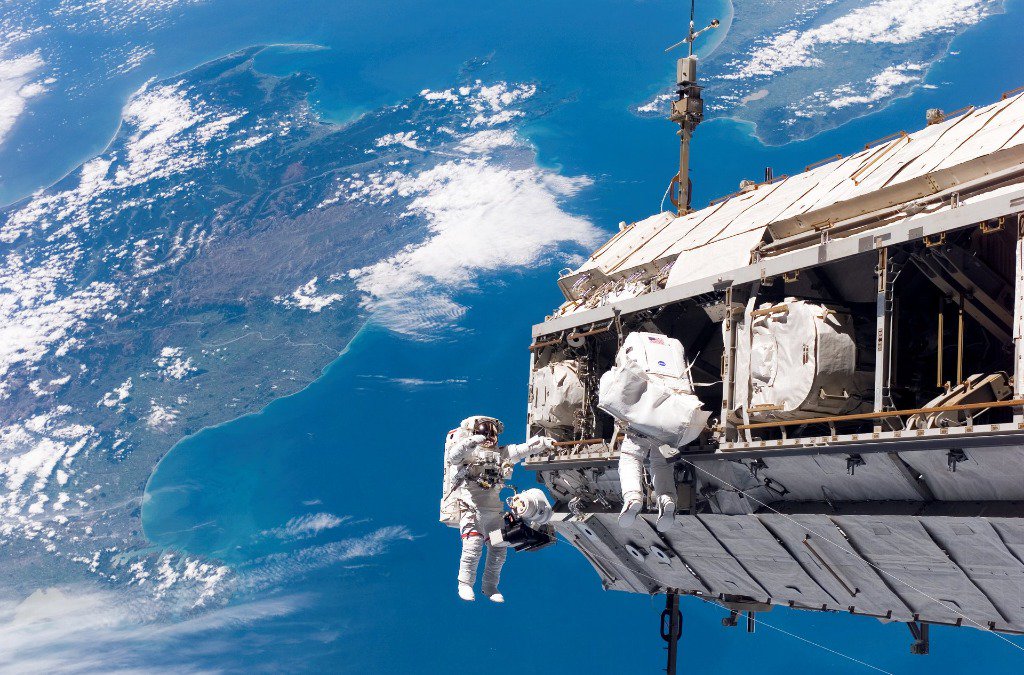 NatactionH20's tweet photo. Fun Fact- 85% of the water on the International Space Station is recycled. #naturalactiontechnologies https://t.co/mHFav5uJ9u