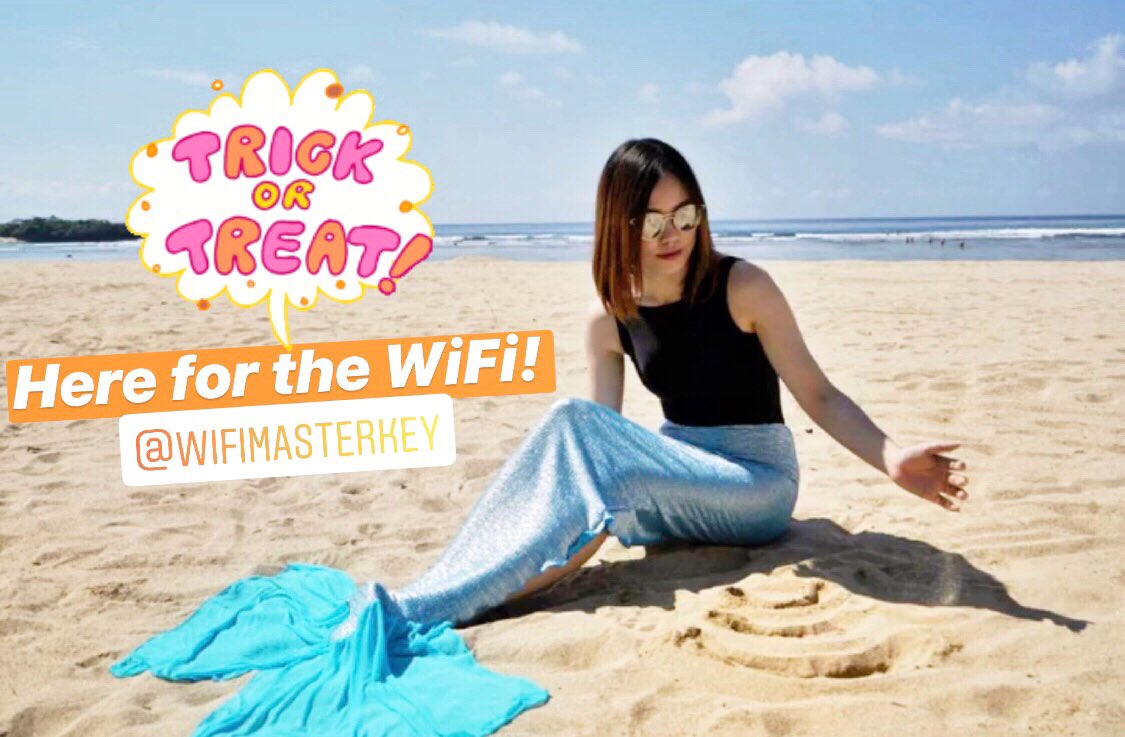 wifi_master_key's tweet photo. #HappyHalloween trick or #freewifi? 🎃 #wifimasterkey https://t.co/5hDv0g6DGa