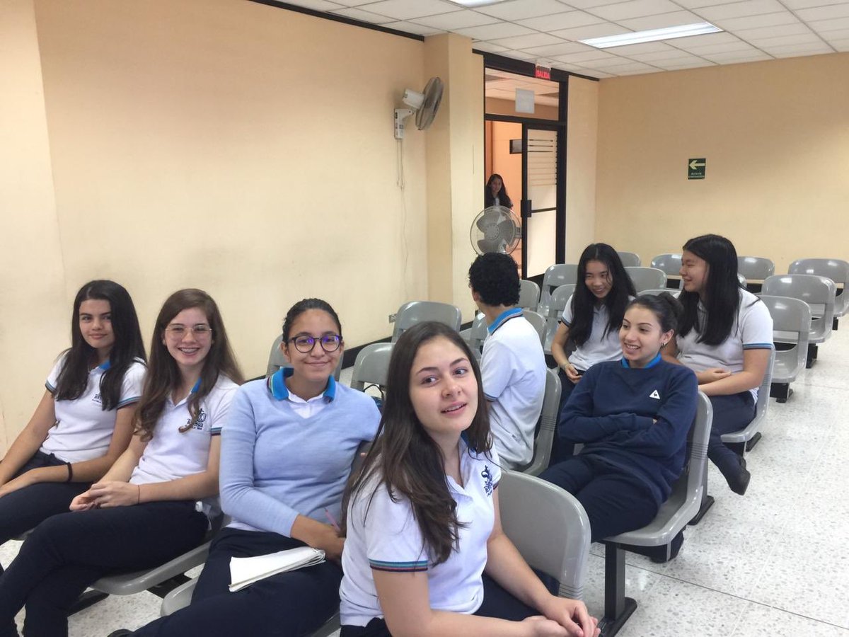colegiosantate2's tweet photo. El día de ayer, nuestros estudiantes de octavo visitaron los Tribunales de Justicia para presenciar un juicio en tiempo real. Aprendieron a argumentar y contra argumentar. Aprendizaje significativo 😎���#profinnovos #aprendizajesignificativo #aulaspro https://t.co/U3ni2d87A7