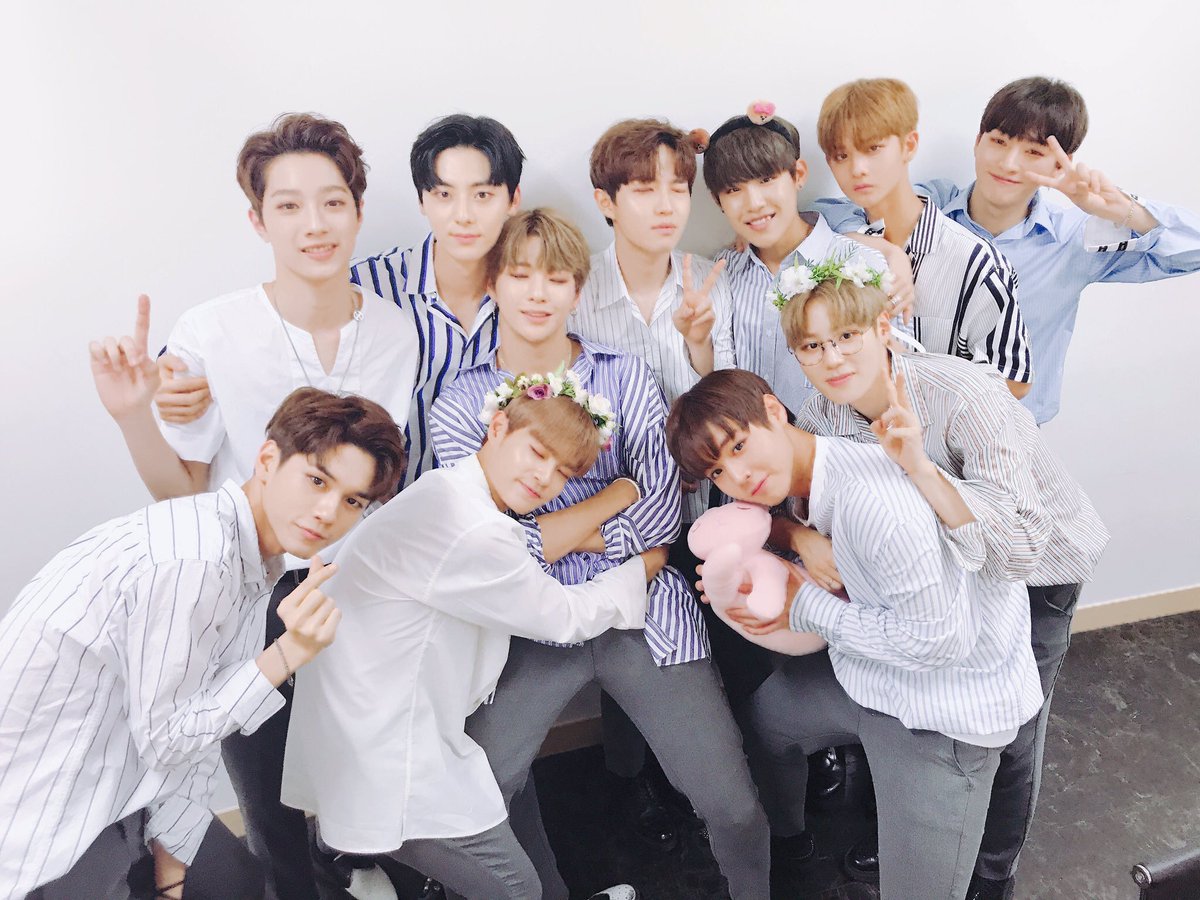 ongforever1290's tweet photo. INTERNATIONAL WANNABLES DO WE REALISE THAT WE ARE THE ONES WHO ARE GOING TO GIVE THEM THE #GLOBALPOPULARITYAWARD WE WHO LIVE OUTSIDE KOREA
IF THEY WIN THAT AWARD UP THERE ON THAT STAGE ITLL BE BECAUSE YOU US
THEY WILL #THINK OF US WHEN THEY WIN THAT
THEY WILL #THANK US
PLS VOTE https://t.co/CxfN4WOxi0
