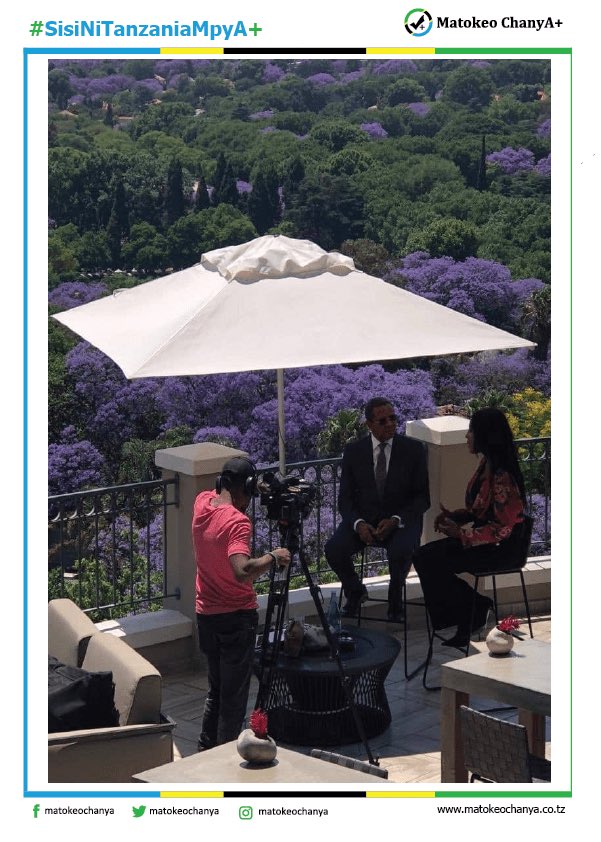 Mercy_Simba's tweet photo. Rais Mstaafu Dkt. @jmkikwete akifanyiwa mahojiano na shirika la habari la @CNN mara baada ya kumaliza kushiriki katika mkutano wa Viongozi wastaafu wa Afrika kujadili Elimu Barani Afrika,uliofanyika Johannesburg Afrika Kusini. #FEF2018 https://t.co/kjURRbjbp2