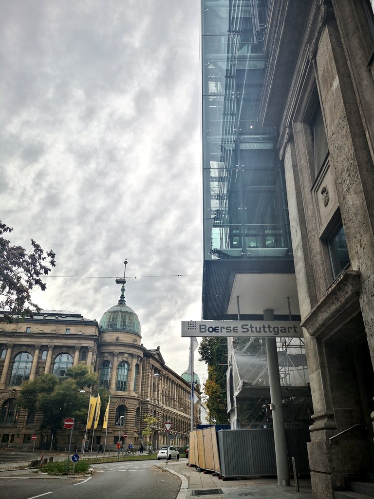 About to start! 2nd Roadshow Stopp of <a href="/bundesblock/">Bundesblock</a> #energy <a href="/boersestuttgart/">Börse Stuttgart</a> thanks a lot to all organizers and drivers <a href="/TJKBrenner/">Thomas Brenner</a>  <a href="/olisharenergy/">OLI Systems</a> <a href="/katreiber/">Karsten Treiber</a> <a href="/freeel_io/">freeelio</a> looking forward to a great lineup of speakers including our very own <a href="/ninsie3/">Nina Siedler</a> :D #toytoytoy