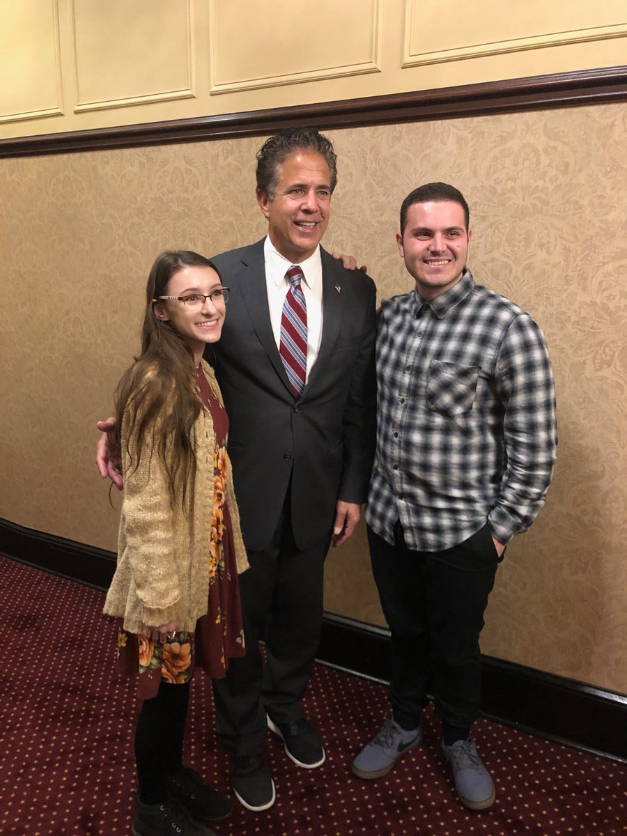 ElectMikeBishop's tweet photo. Great crowd at last night's Livingston County Reagan Day Dinner! Thank you to @LivingstonGOP for hosting such an exciting evening. https://t.co/96bf7PJr7b
