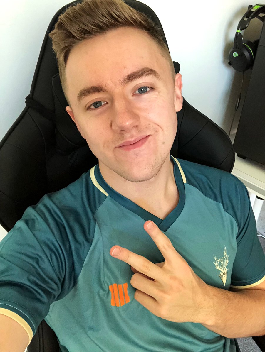 Spratt's tweet image. I'm teaming up with @CallofDuty to giveaway a LIMITED EDITION BO4 shirt! RETWEET &amp;amp; FOLLOW @Spratt to be in with a chance of winning this #BlackOps4 #Gift

(Participants must be 18 or over &amp;amp; live in the United Kingdom. Contest ends 01/11/2018 @ 11:59PM GMT. XL shirt size)