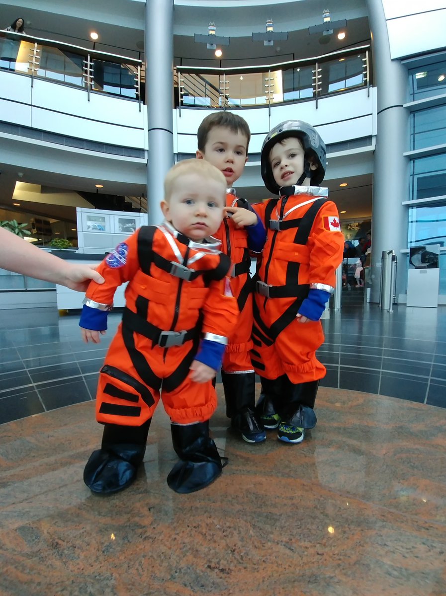 csa_asc's tweet photo. Astronauts and other space themed costumes have invaded the CSA!👨‍🚀 Happy Halloween to all! 🎃 https://t.co/HfhMJNqqUi