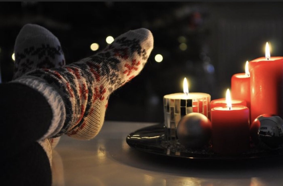 HyggeSpaces's tweet photo. Just settling into the darker and shorter days? Make some time to stretch your legs and get outside, breathe in the daylight and prepare to #Hygge tonight. #WellBeing #SAD #Winter #Wellness https://t.co/mByI3ivkWT