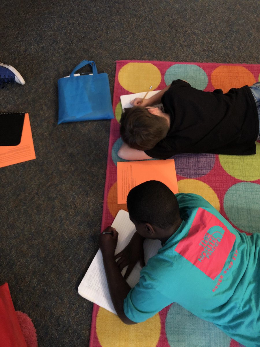 Having fun in <a href="/ReneeGlasscock/">申博视讯/美高梅电子/顶盛娱乐/Bwin必赢/推筒子/万博电竞/尊龙百家乐/完美竞技平台/币游环亚</a> classroom! Can’t wait to read what the kiddos comes up with to the ending of “The Elevator!” ☺️👻 <a href="/WEinKaty/">🌟Wolfe Elementary</a>