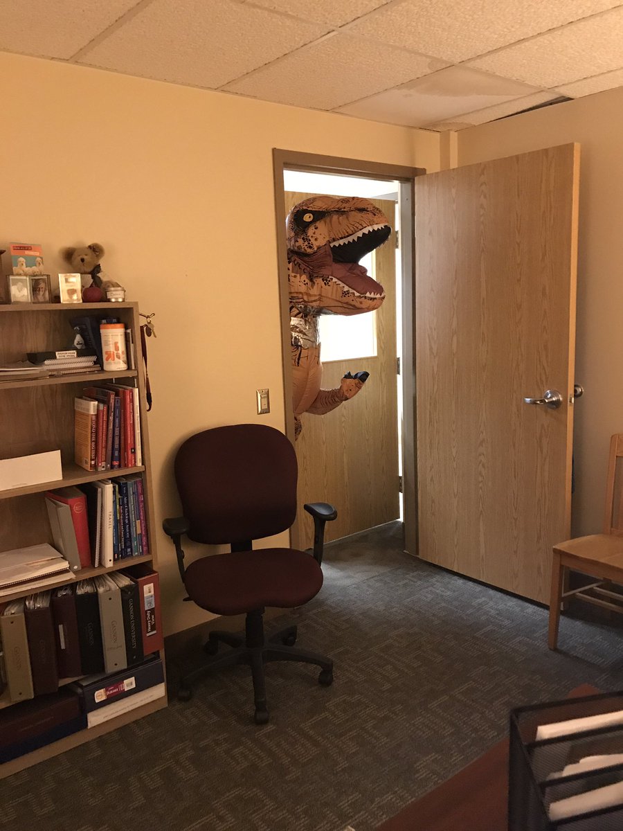 GURadSci's tweet photo. Special visitor in RAD SCI today:) https://t.co/hrokzLGb3F