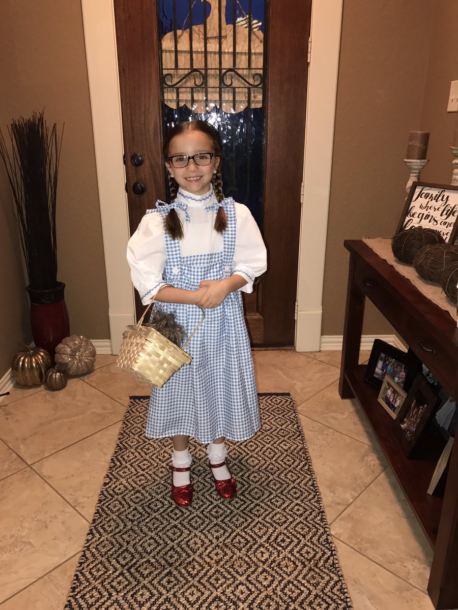 bknight628's tweet photo. Storybook Character Parade #BestatYES https://t.co/AhDOoOVFOX