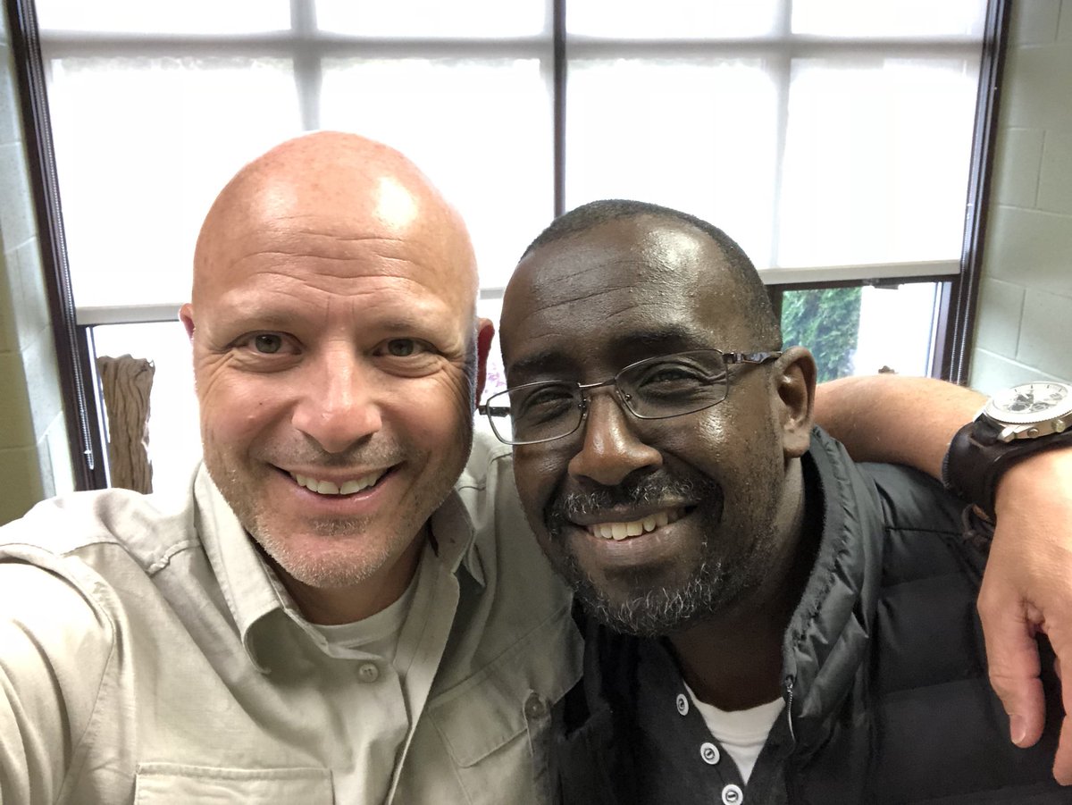 Merci à M. William pour ses années de service.