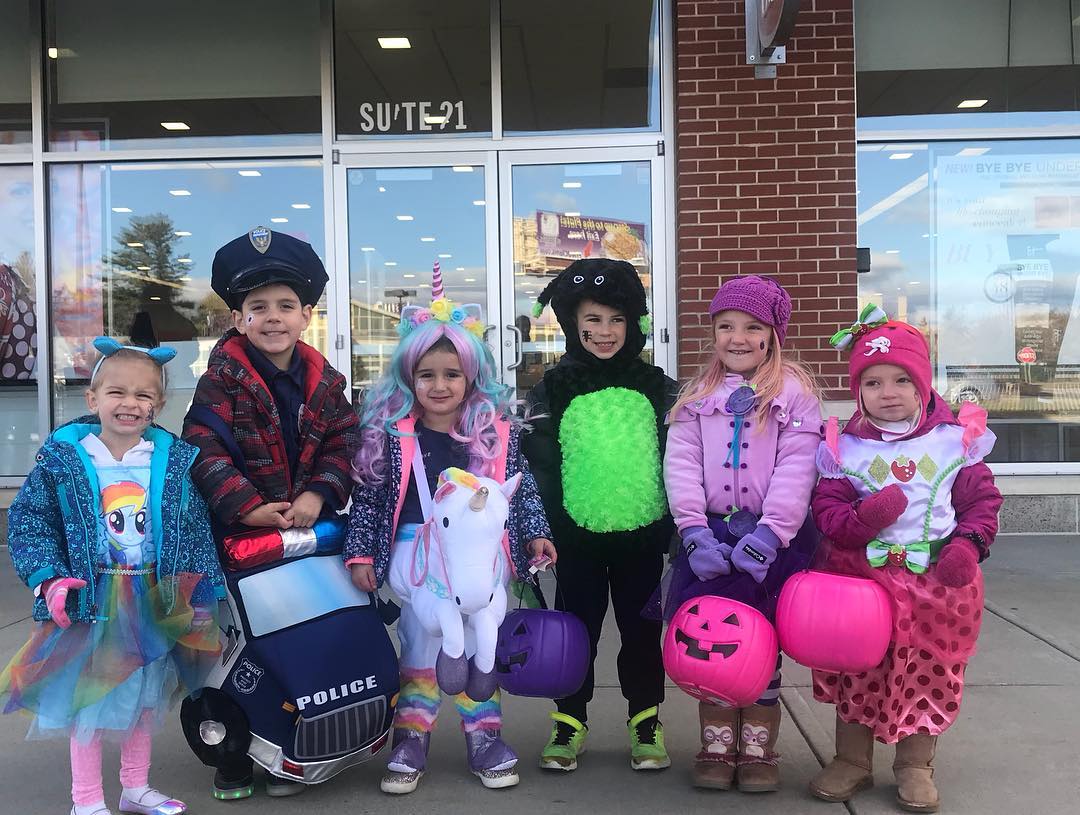 rockrowmaine's tweet photo. We celebrated #Halloween a little early last week with @Waterstone_ at the Brickyard Scare event full of candy, costumes and spooky spirit 👻🎃🍬 It's exciting to imagine what events like these will look like at #RockRow! https://t.co/qafG9MbWsu