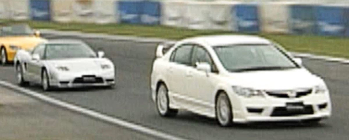 個性的な車を偏見で紹介するbot Kuroirosurfbot Twitter