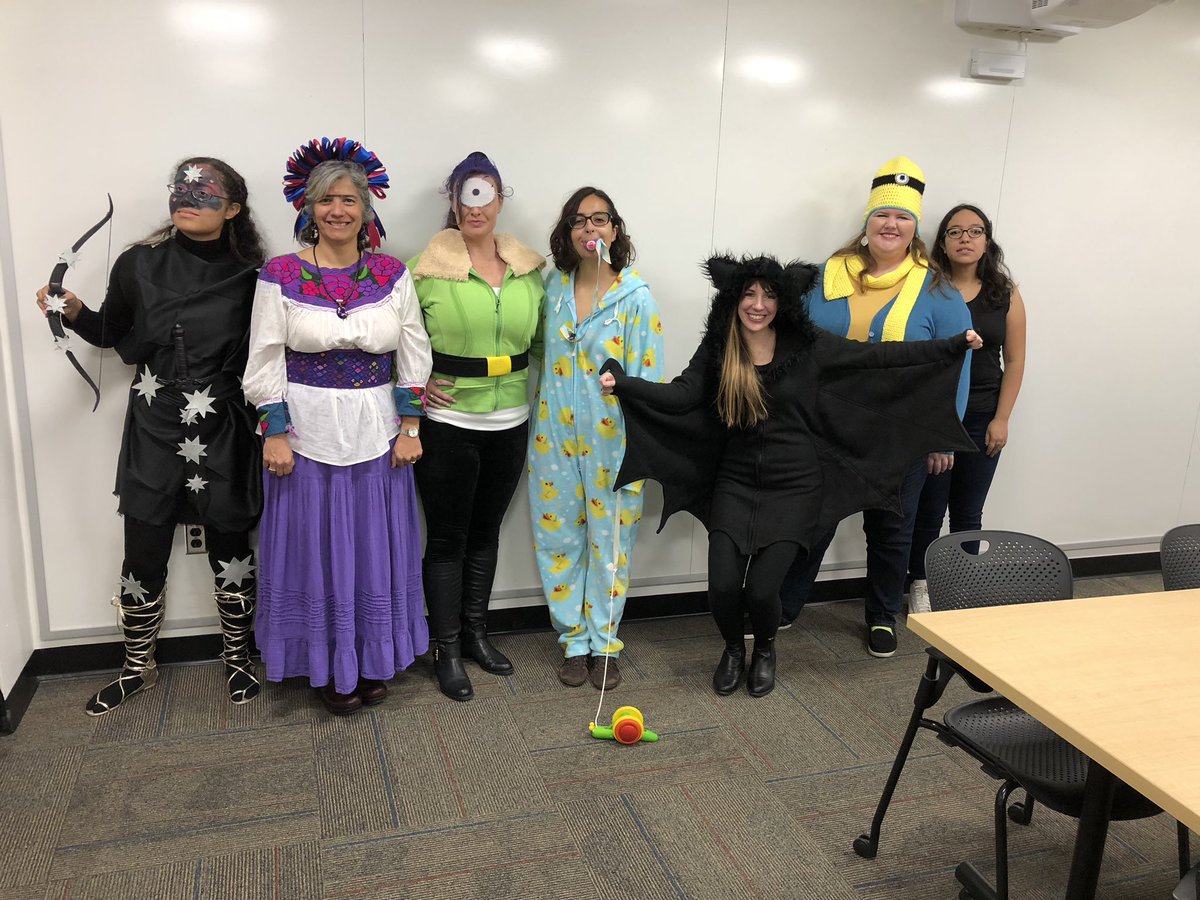medinaLabPSU's tweet photo. Happy 🎃 Halloween 👻 from the Medina Lab! @medinaLabPSU @AllisonKerwin @sofroitman @Cassiopeaventus https://t.co/5nYhonnHcO