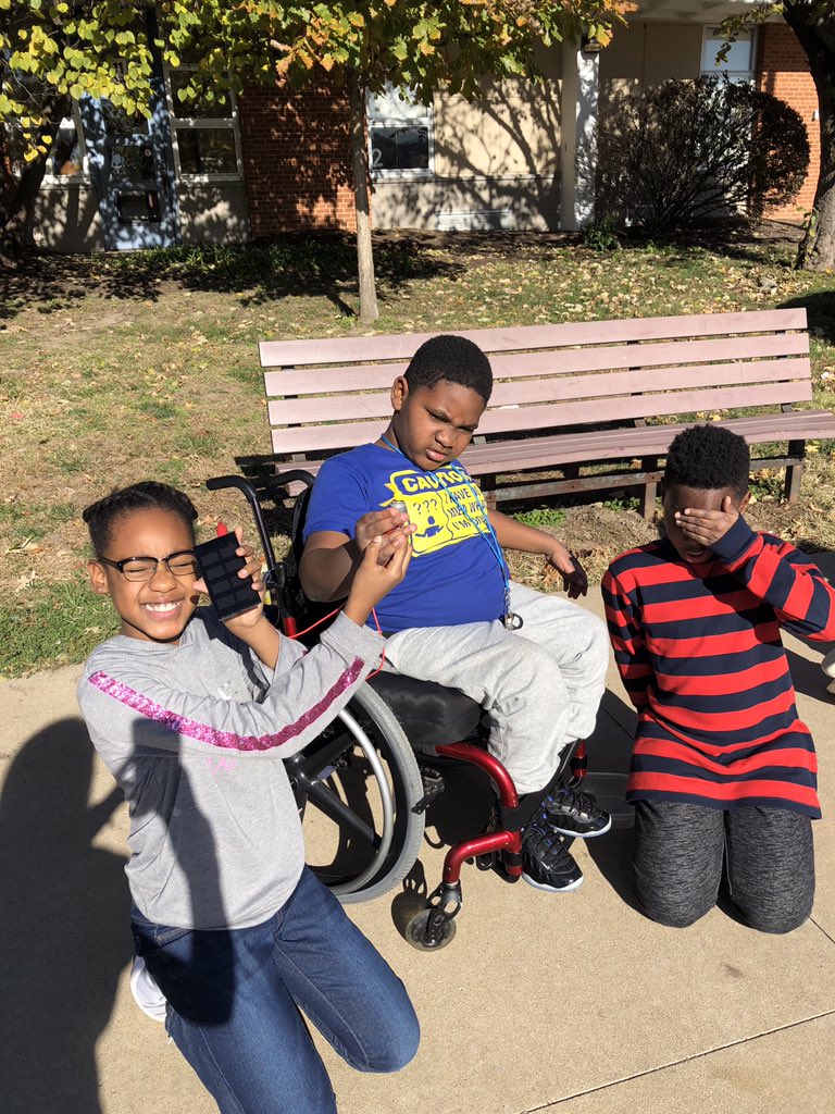 HSD4Science's tweet photo. Mrs Probst’s Ss using solar panels and motors to investigate energy conversions #sciencepilot @HazelwoodSD @amplify https://t.co/RQ7pKoRewF