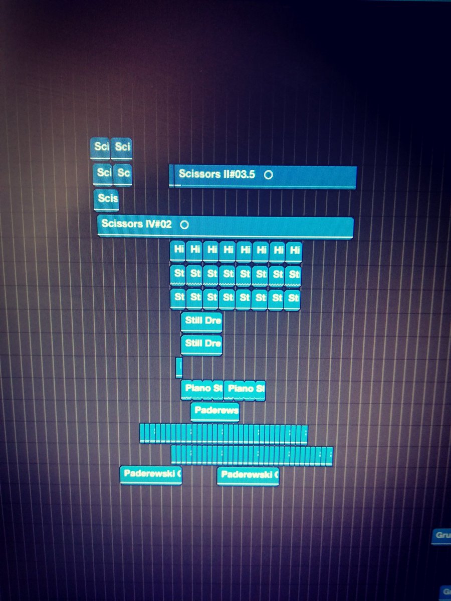 Wojtek_Oleksiak's tweet photo. It may look as an olympian running with a torch in her right hand but actually, it's a upright-piano-only rework of 'Still Dre' by Snoop and Dr.Dre #sftew #sounddesign #paderewski https://t.co/wP7OblF0Kd