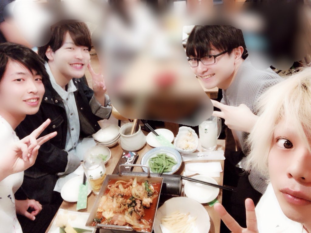 ryo_ta0123's tweet photo. 第一回NGQ集会してきました!
くまさんのshowroomにみんなでお邪魔してしました
観に来て下さった皆様ありがとうございます!!
次回11月も楽しみにしててください!(笑)
#NGQ https://t.co/pSTH5SFScY