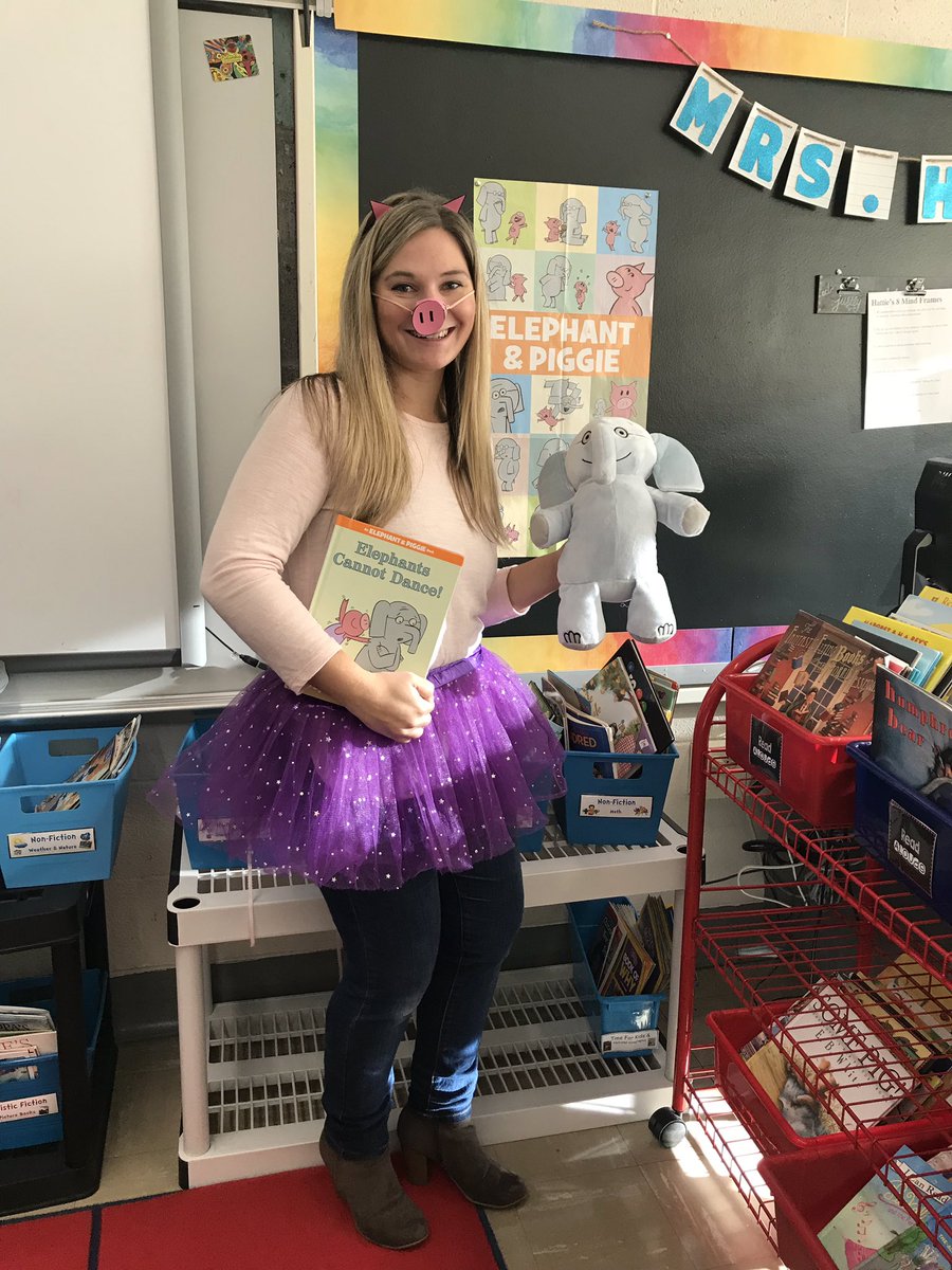 Can’t have a dress up day without dressing up like one of your favorite book characters! 🐷🐘😂@The_Pigeon #mowillems #elephantandpiggie #kidlit @eileen_sprague