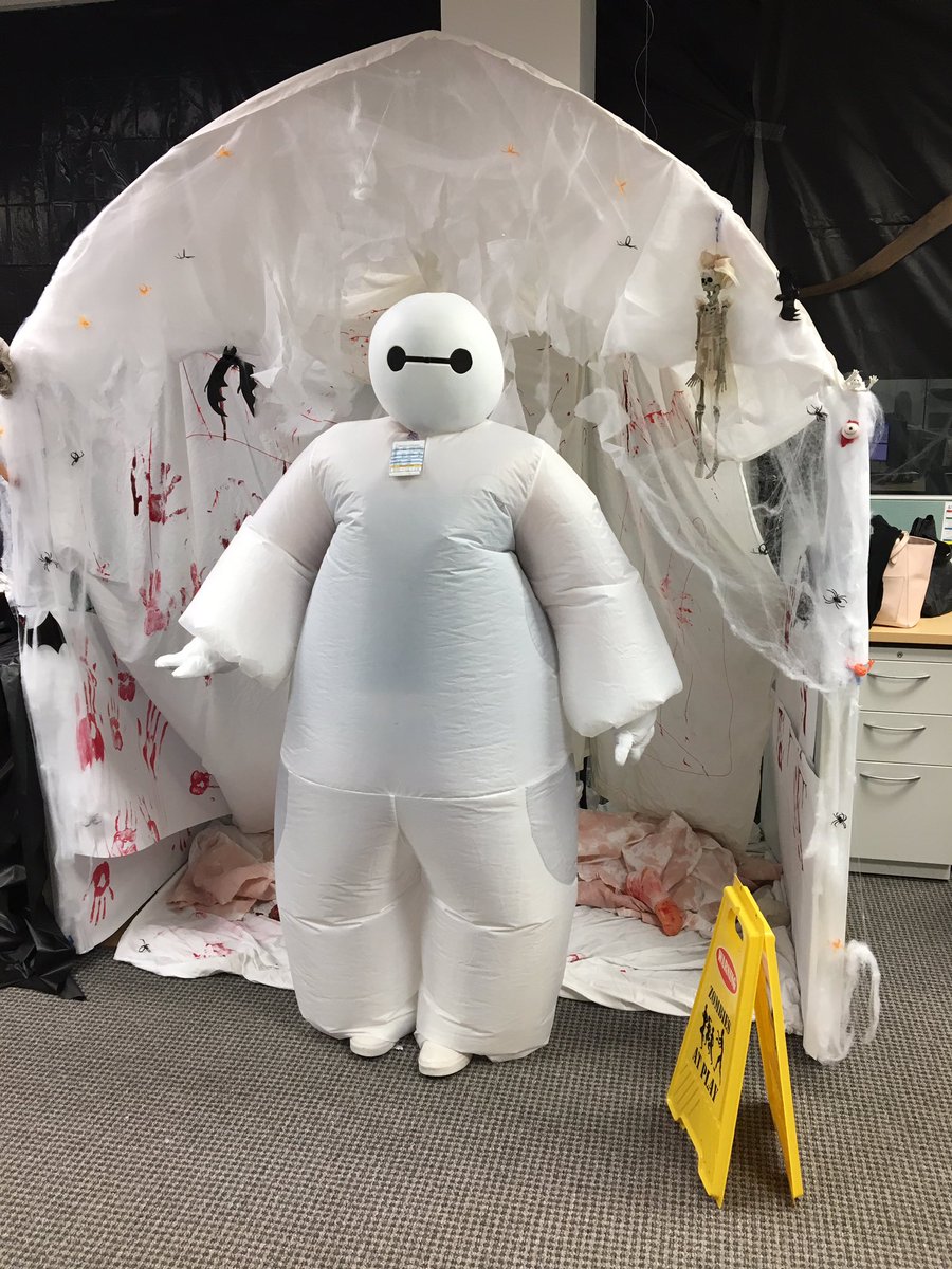 denaaaron1's tweet photo. Halloween at Acclara #Boxerween https://t.co/y1mdrzptZg