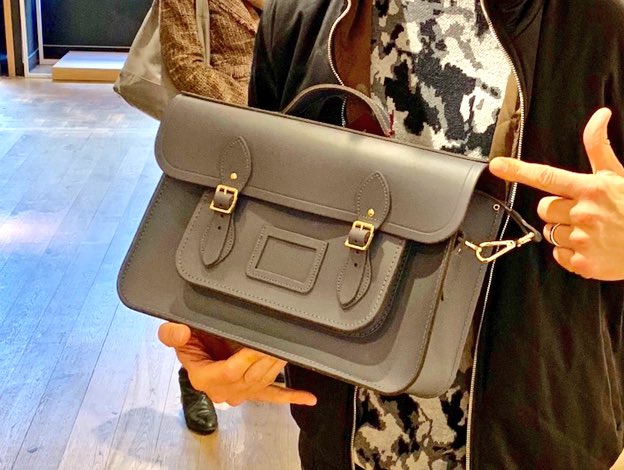 ianwaite's tweet photo. Absolutely love π my new satchel from the @CamSatchelCo #CSCspotted Thank you so much for looking after me. Also a great shop in Covent Garden! πΌ https://t.co/7RgNHGdUAg