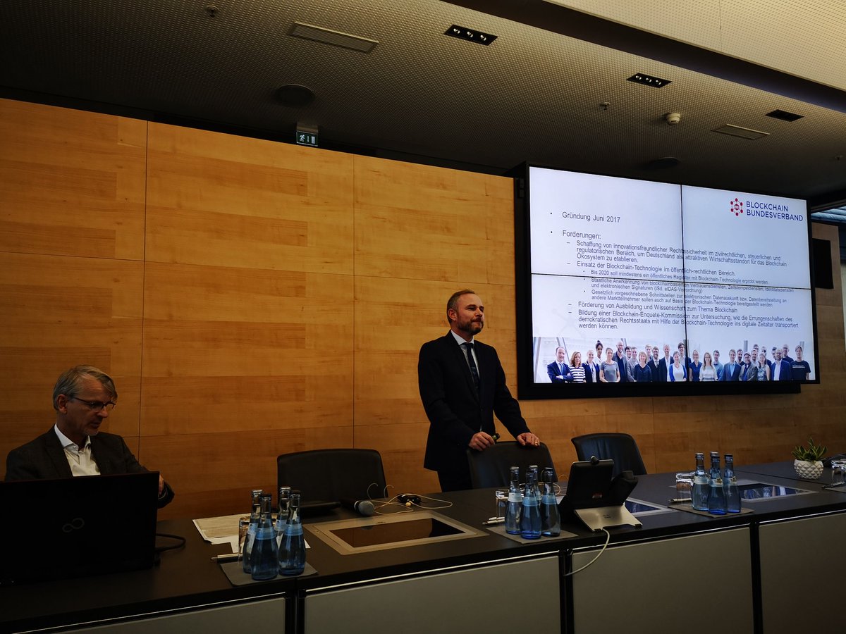 #Dezentralisierung mit der ersten #Landesgruppe des <a href="/bundesblock/">Bundesblock</a> Baden-Württemberg - die Gründung heute! Am B-day :D <a href="/boersestuttgart/">Börse Stuttgart</a>