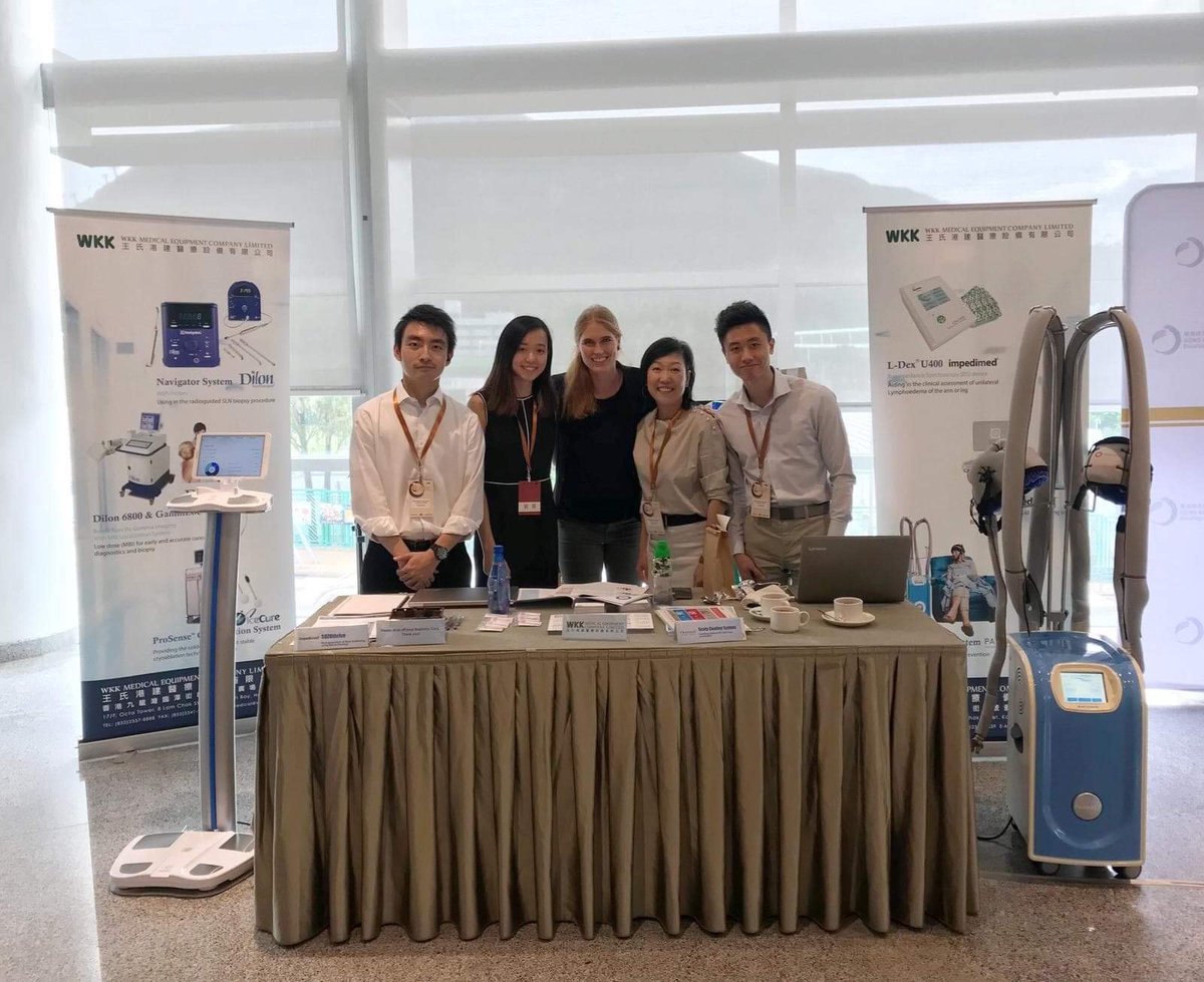 scalpcooling's tweet photo. Wonderful to see WKK being supported by @JLexner at this year's @IPOSPsychoOncol, following the clearance of the Paxman Scalp Cooling System in Hong Kong https://t.co/ExM4dDQhY0