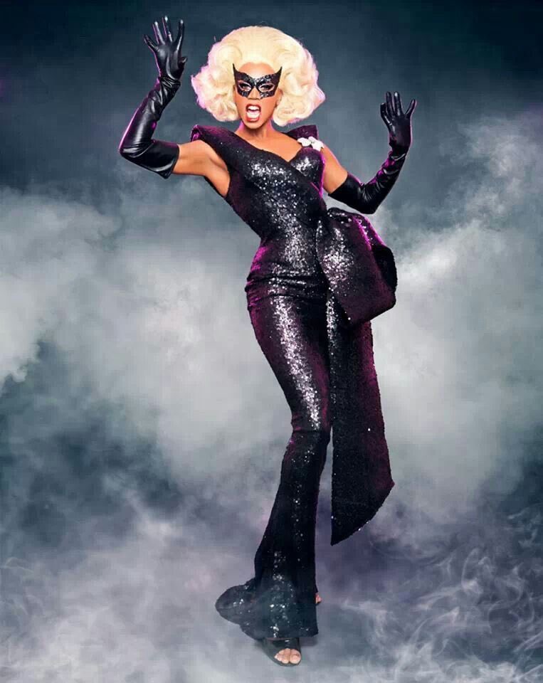 TaketheCanoli's tweet photo. I’ll be DJing tonight in the Village at @statlers2011 for their Halloween celebrations! Put on your best kitty cat costume and get on down! 🎃🎃🎃 #HappyHallowen https://t.co/h0FWwhhEtq