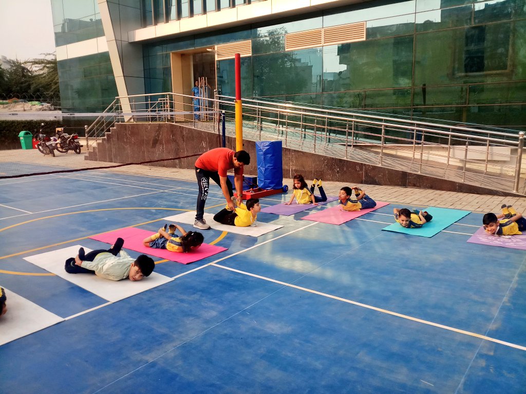 tamanna_sikka's tweet photo. Yoga is an art of life and part of life..let's take a deep breath and begin our day with full energy and strength...
@SonaliPrakash9 @pwskaushambi @ReemaKarwal1 @sapna_sukul @ShikhaVig @KumarMa73058484 https://t.co/fuK7Mllxl1