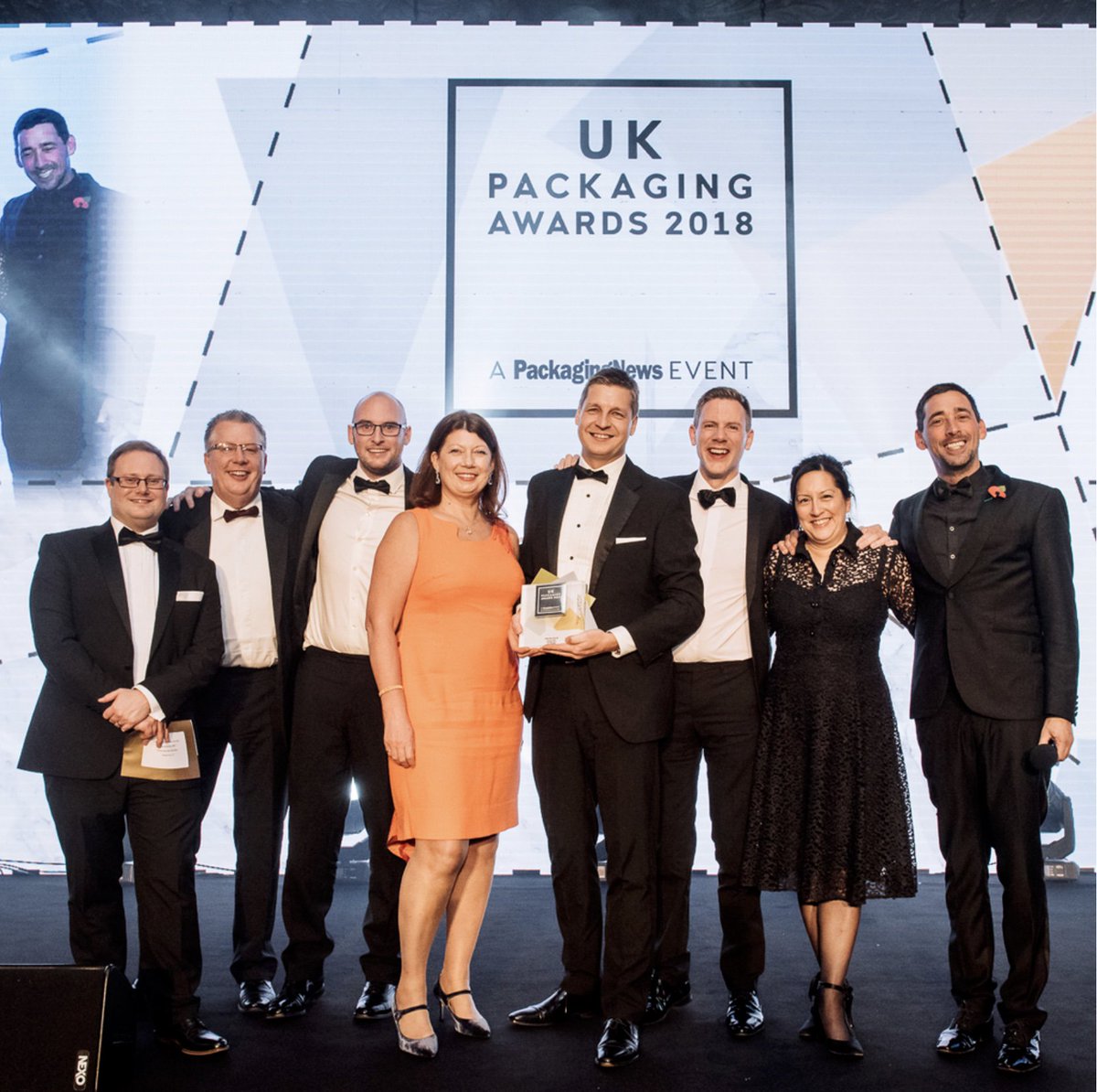 We're delighted to announce that EP Design House won Design Team of the Year at last nights #UKPackagingAwards! A testament to the amazing work they continue to produce in packaging design and innovation! Well done team!