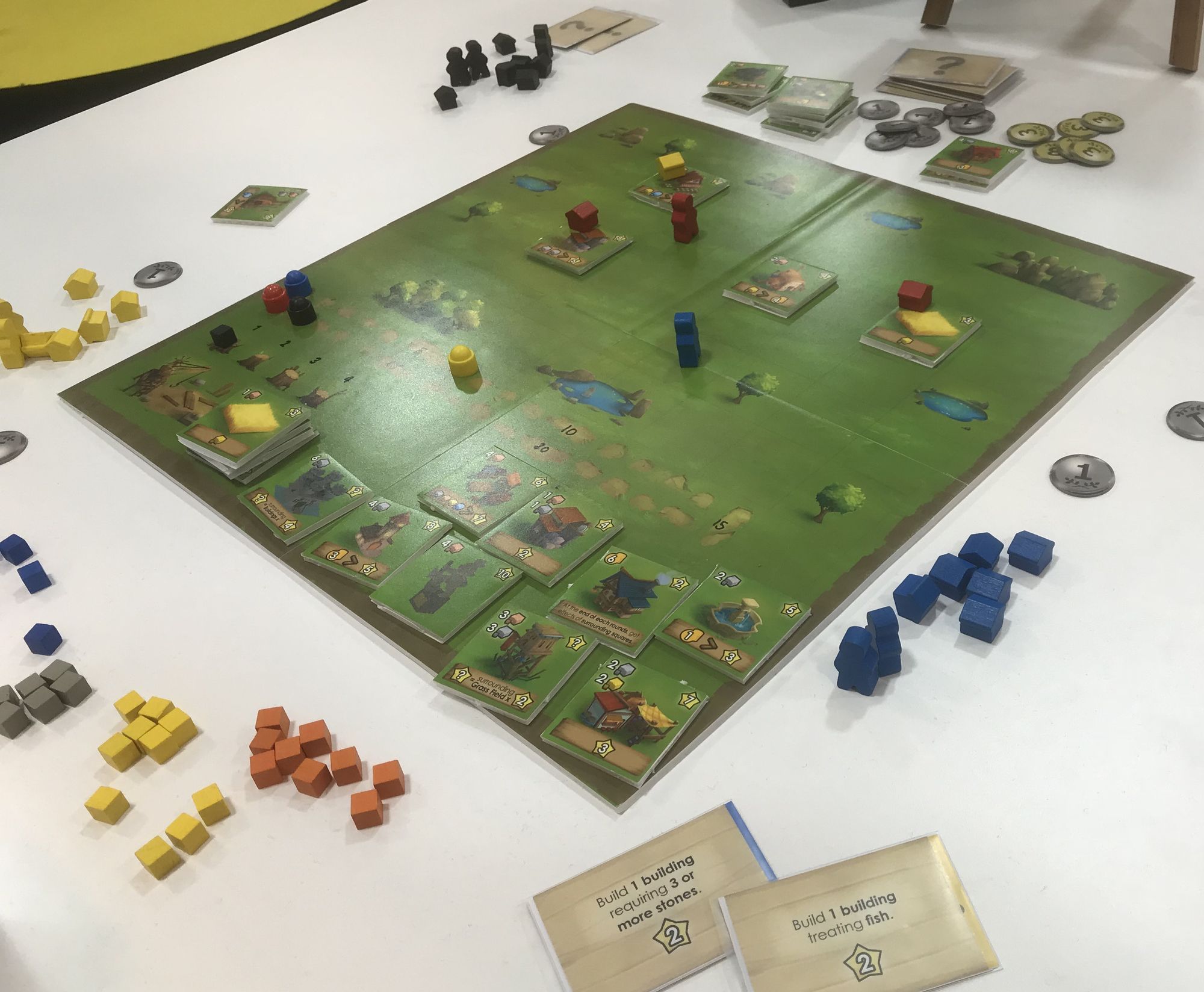 Boardgamegeek Auf Twitter The 17 Jp Game Little Town Builders From Nannann02 Has Been Picked Up For Publication By Iello France In Q2 19 Under A Similar Name With A New Look Bgg