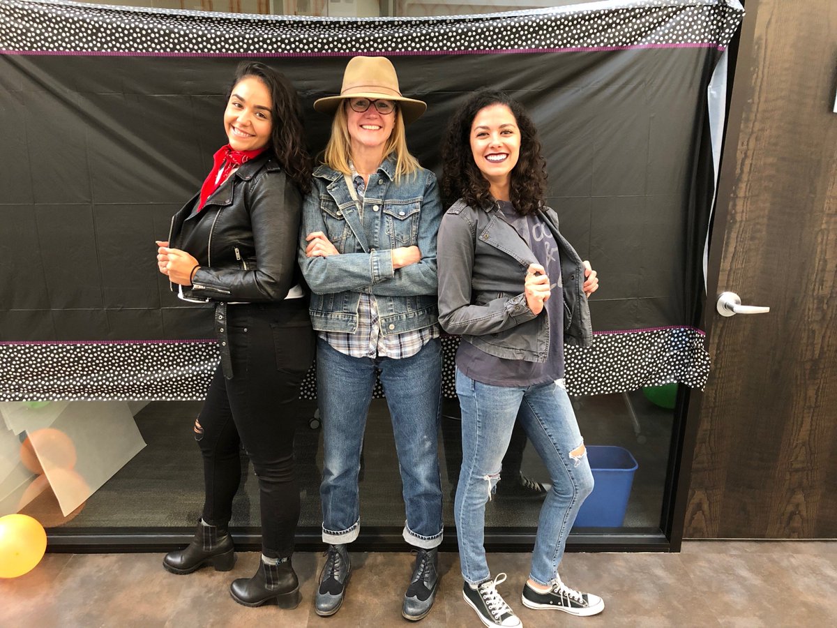 OneGoalGraduate's tweet photo. Happy Halloween from OneGoal, where baby ducks can hang with ferocious cats + Rock [En]Roll reminds us whey we love the Human Assets teams (+ health benefits!) #JoinOneGoal https://t.co/50P9amG5Ul