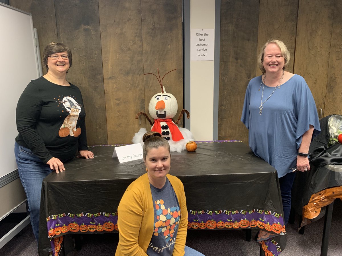 Region12ERate's tweet photo. Halloween @ESCRegion12 with our 2nd Annual pumpkin decorating contest in full force! https://t.co/NkKSLno7gU