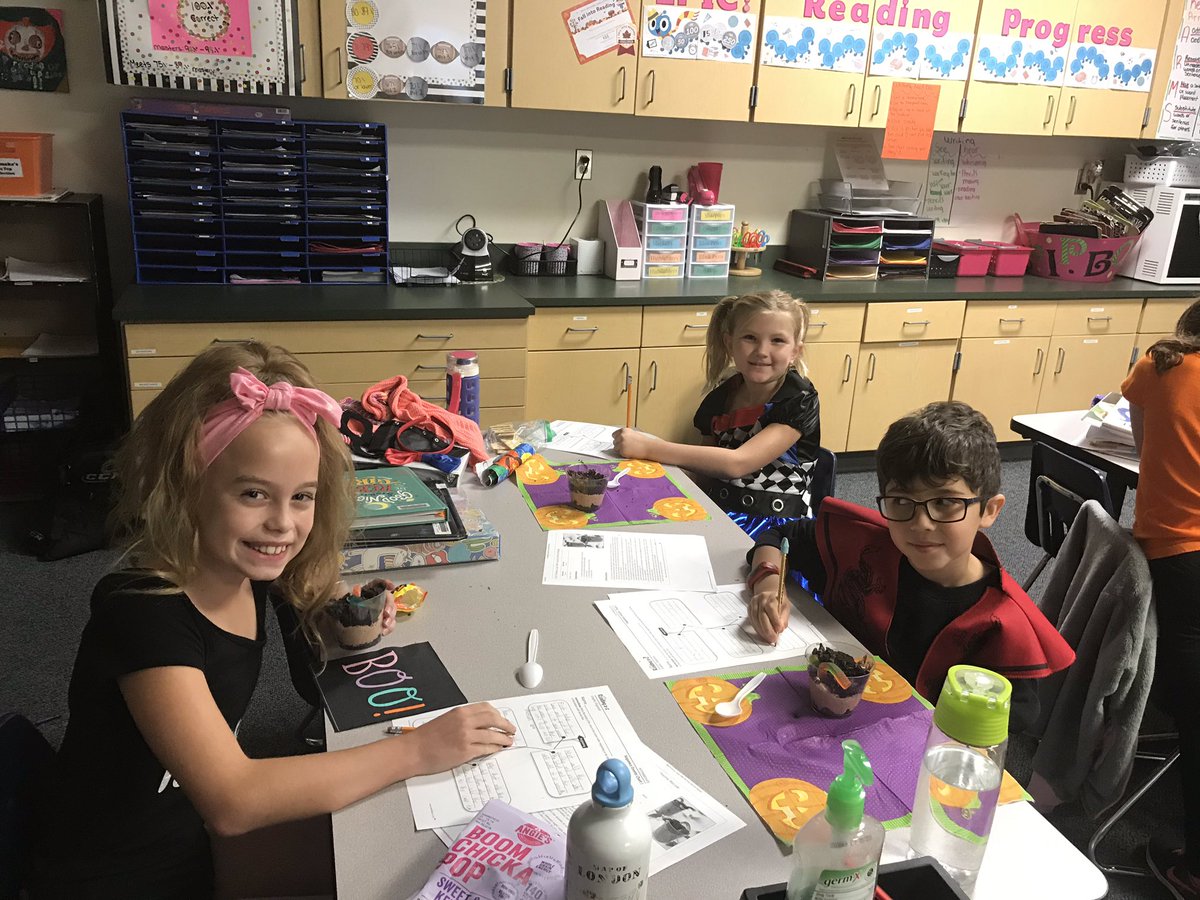 mrskoenigseder's tweet photo. Procedural text with Dirt Worm Pudding on Halloween @CoxElementary https://t.co/G4L44QAb2c